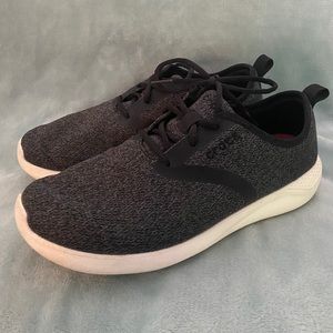 Men’s Croc Tennis Shoes